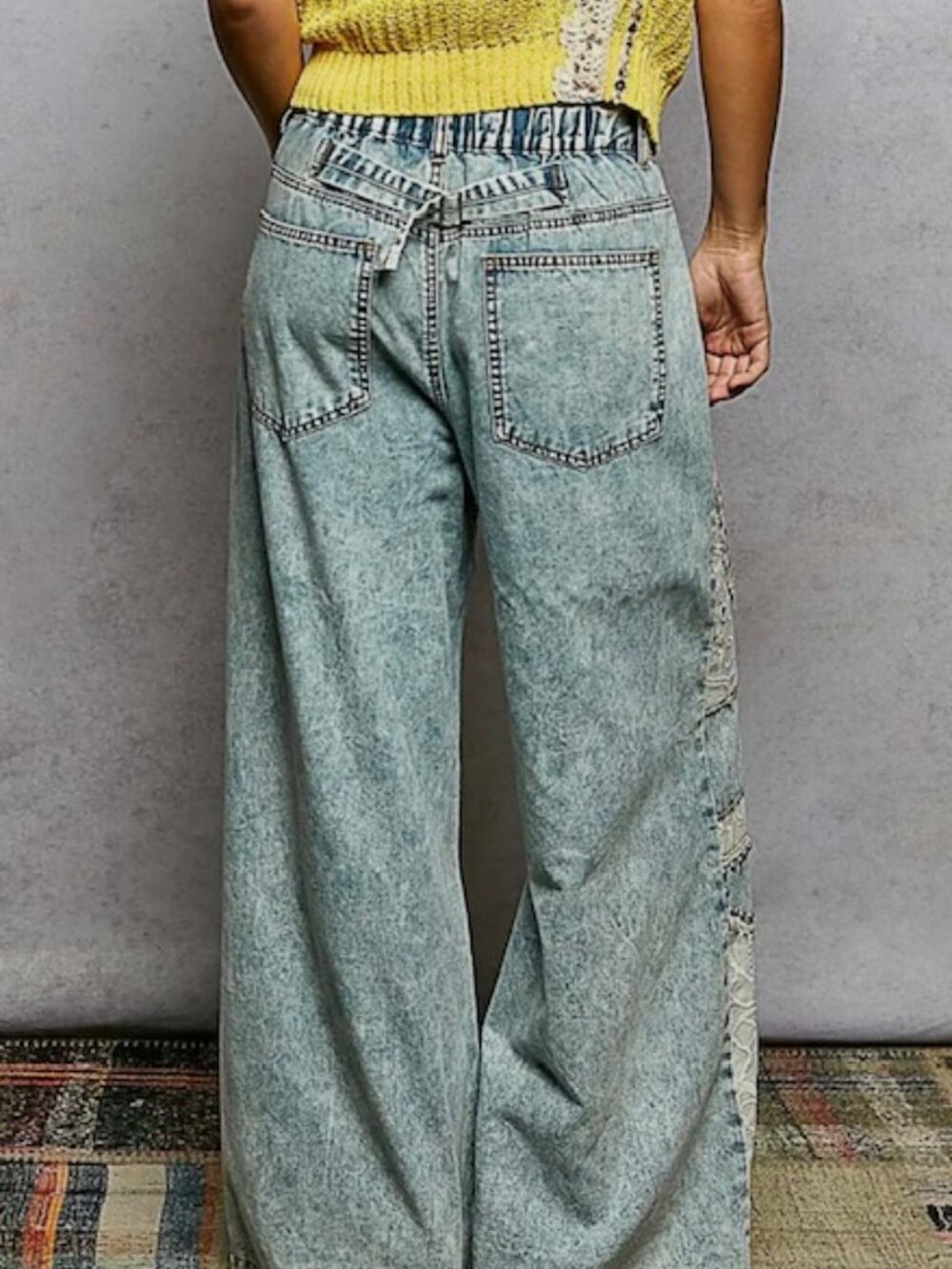 Lace patchwork detail denim jeans - Picture 6 of 7